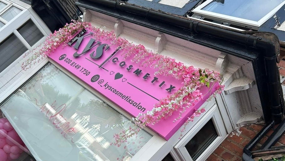 Exterior close-up of Cc Styled It venue in Birmingham, England, GB with floral decoration.