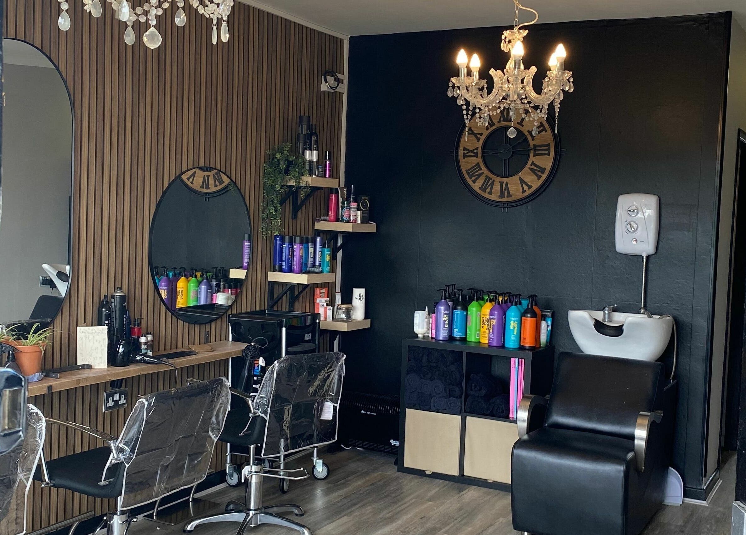 Elegant interior of Dy9 Design salon with chandelier, Stourbridge, England, GB.