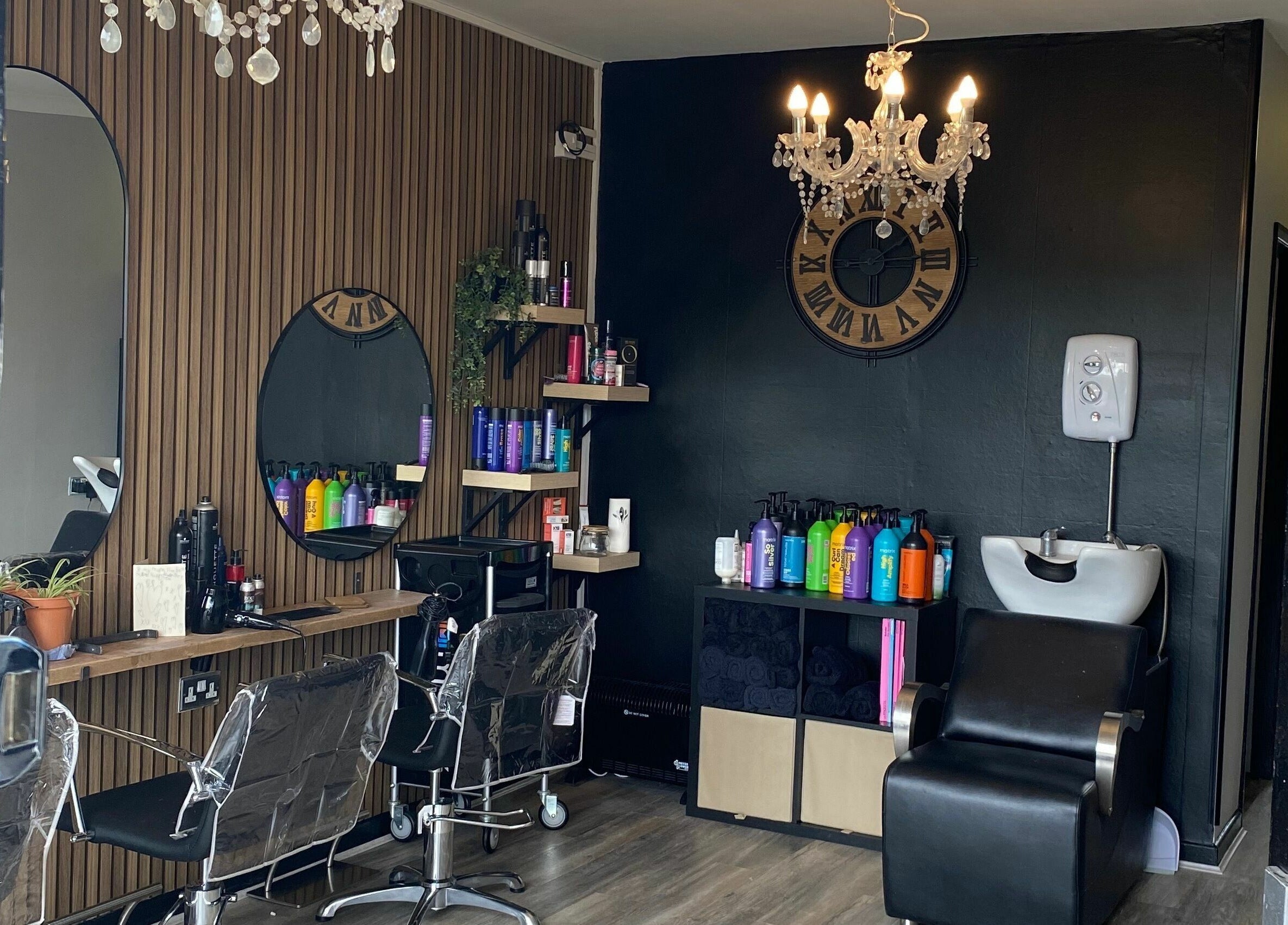 Elegant interior of Dy9 Design salon with chandelier, Stourbridge, England, GB.