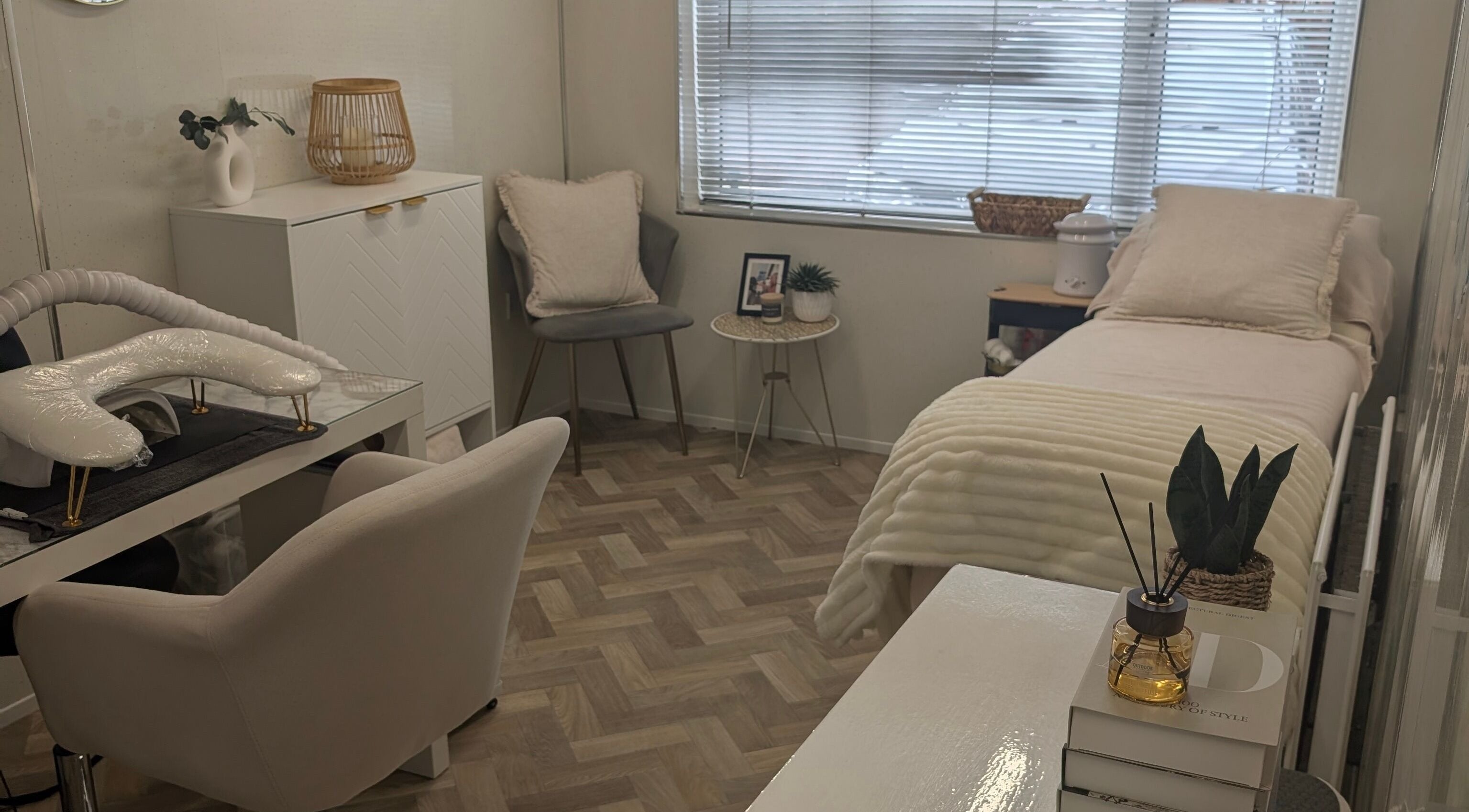 Calm treatment room at Jayne Aubury Beauty, Lurgan, Northern Ireland, GB, featuring a cozy bed and relaxing decor.