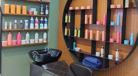 Rupam The Family Salon, bilde 2