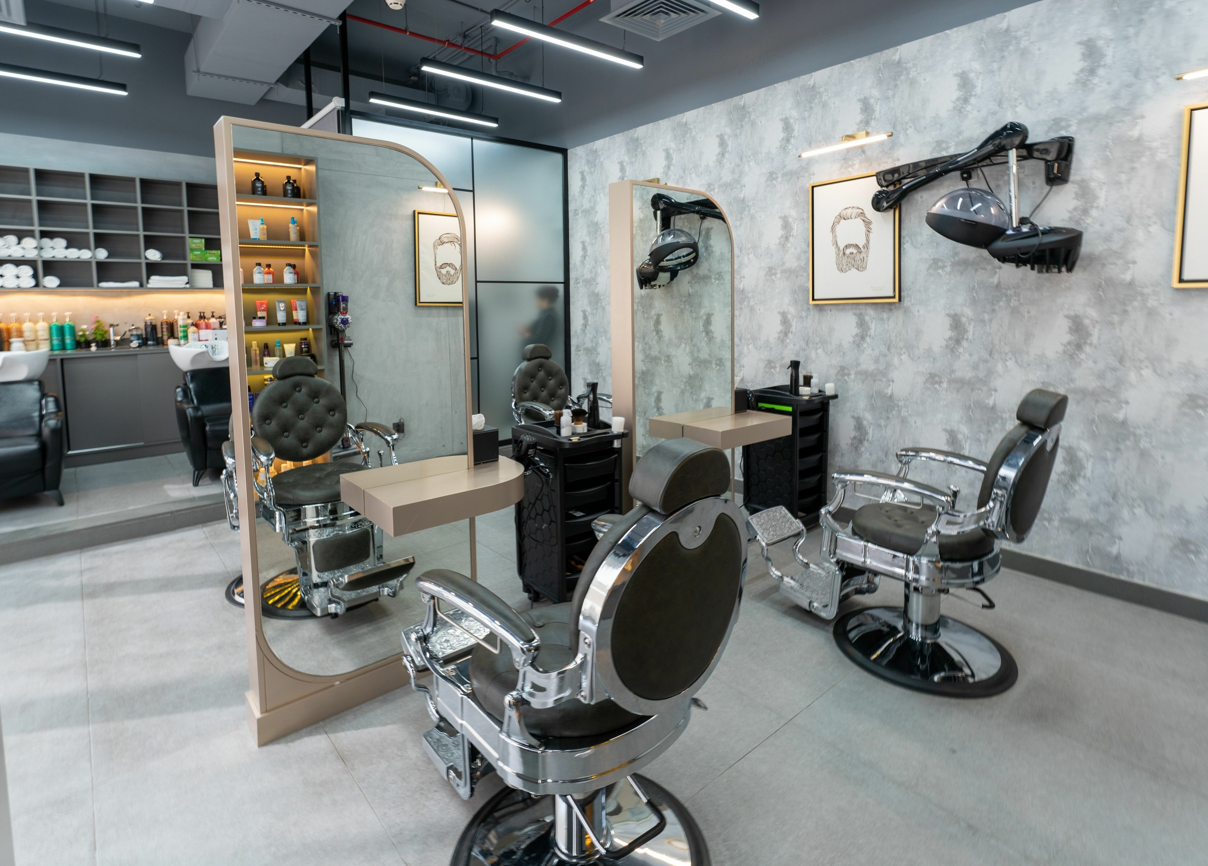 Modern barber chairs and equipment at Hermanos Gents Salon, دبي, دبي, AE, inviting a premium grooming experience.