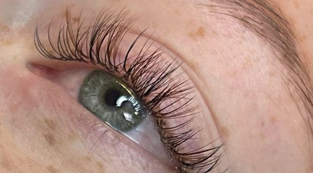Mb prestige lashes image 3