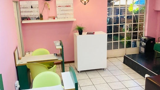 Larocka Beauty Bar