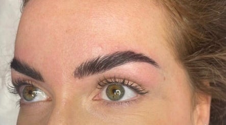 Surrey Brows & Lashes Ltd