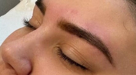 Surrey Brows & Lashes Ltd billede 3