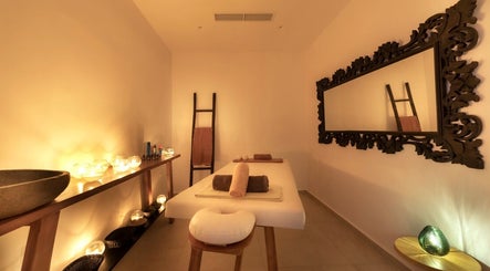 Harmonia Spa Secret View Santorini