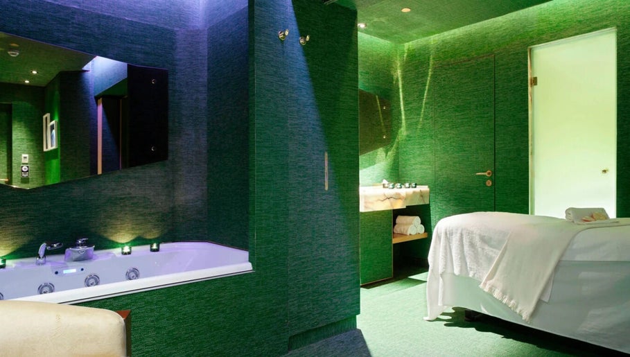 Image de New Hotel Spa Center 1