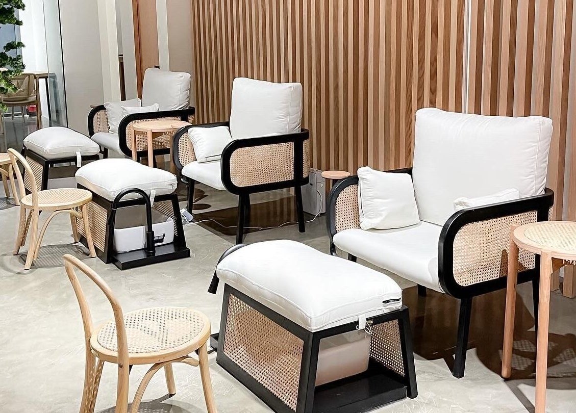 Elegant seating area at Etc Boutique Spa | Muhammadiyah in Riyadh, SA, featuring cozy chairs and lush decor.