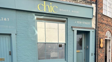 Chic Beauty Room