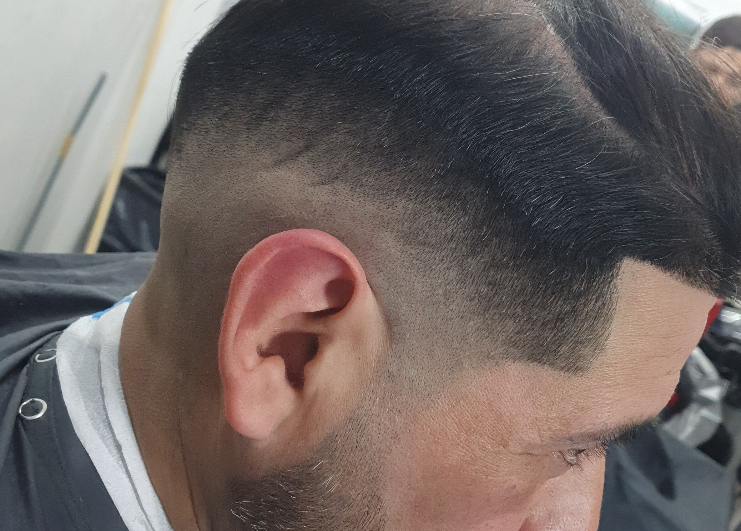 Corte de pelo estilo fade en Apuro Fade, Billinghurst, Provincia De Buenos Aires, AR.