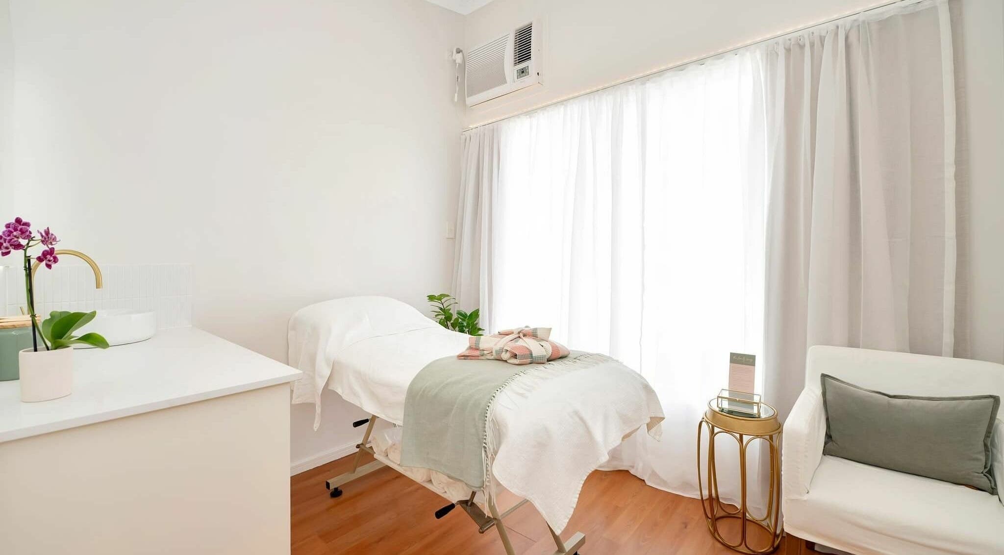Peaceful treatment room at The Beauty Lounge by Louise Becke in Holland Park, Queensland, AU.