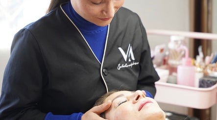 VA Eyelashes & Eyebrows