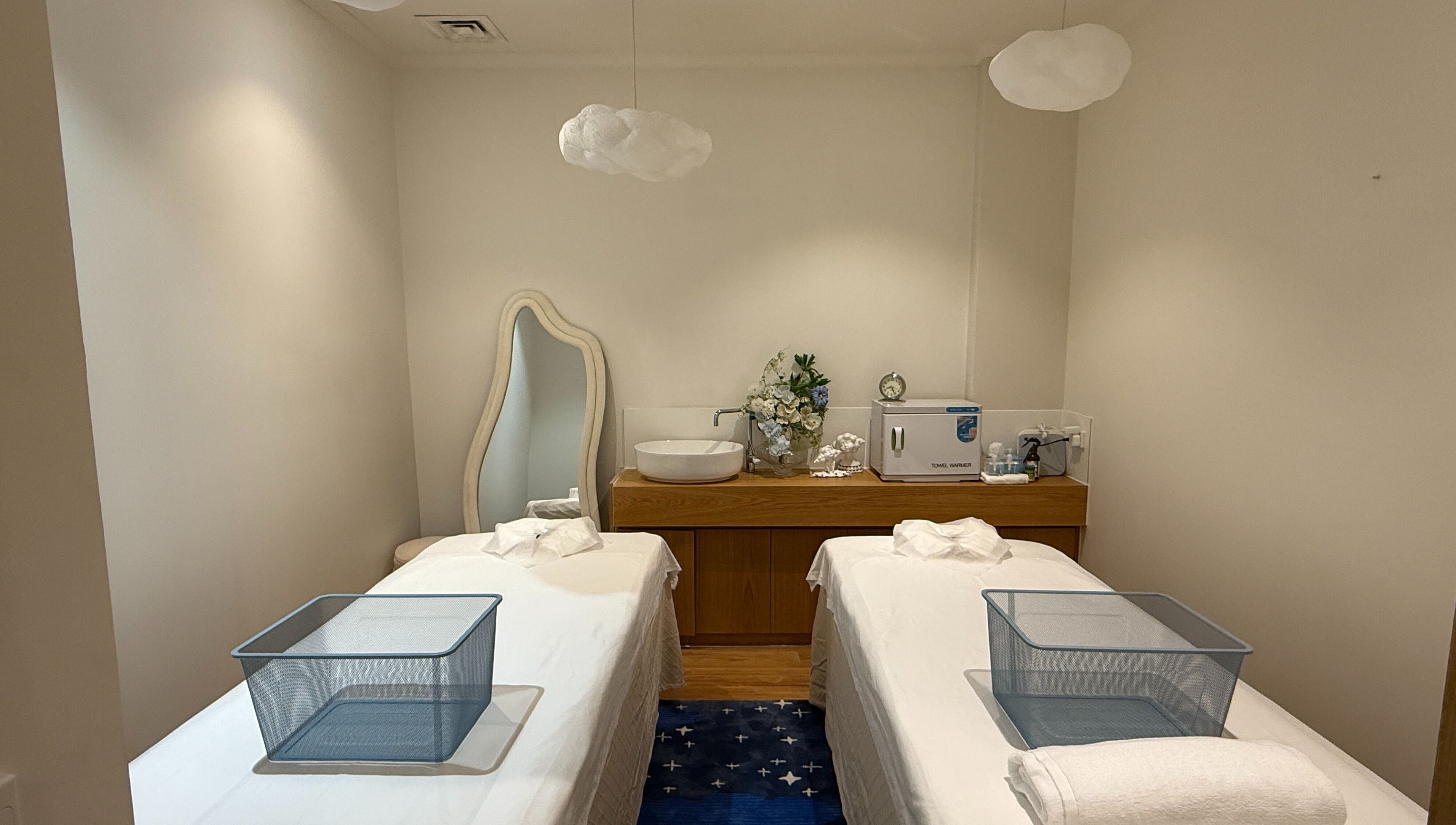Calm massage room at Daydream Thai Massage & Spa South Melbourne, Melbourne, Victoria, AU with twin beds.