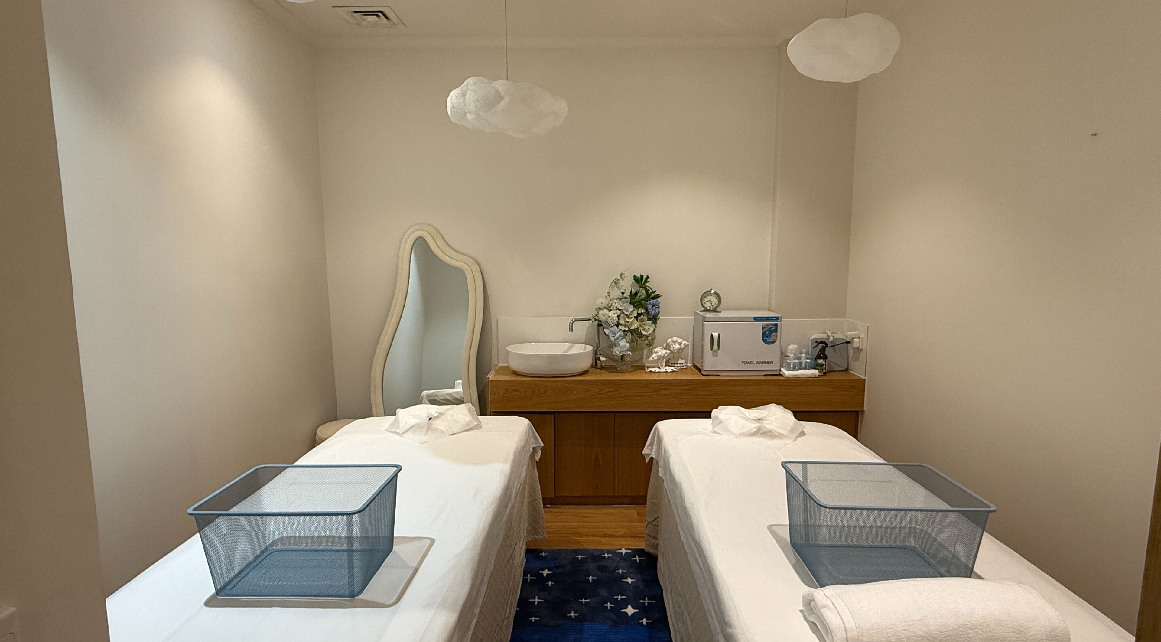 Calm massage room at Daydream Thai Massage & Spa South Melbourne, Melbourne, Victoria, AU with twin beds.