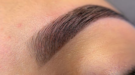Av Brows Studio image 2