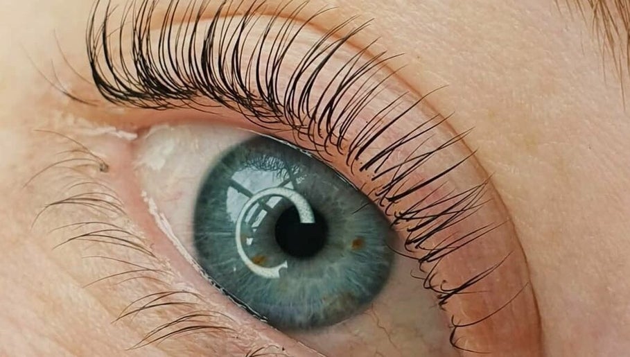 Anouska. Lash Artist & Educator imagem 1