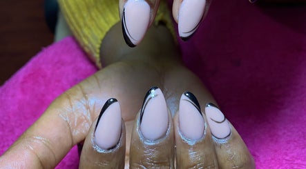 Nail and Art by Viola imagem 3