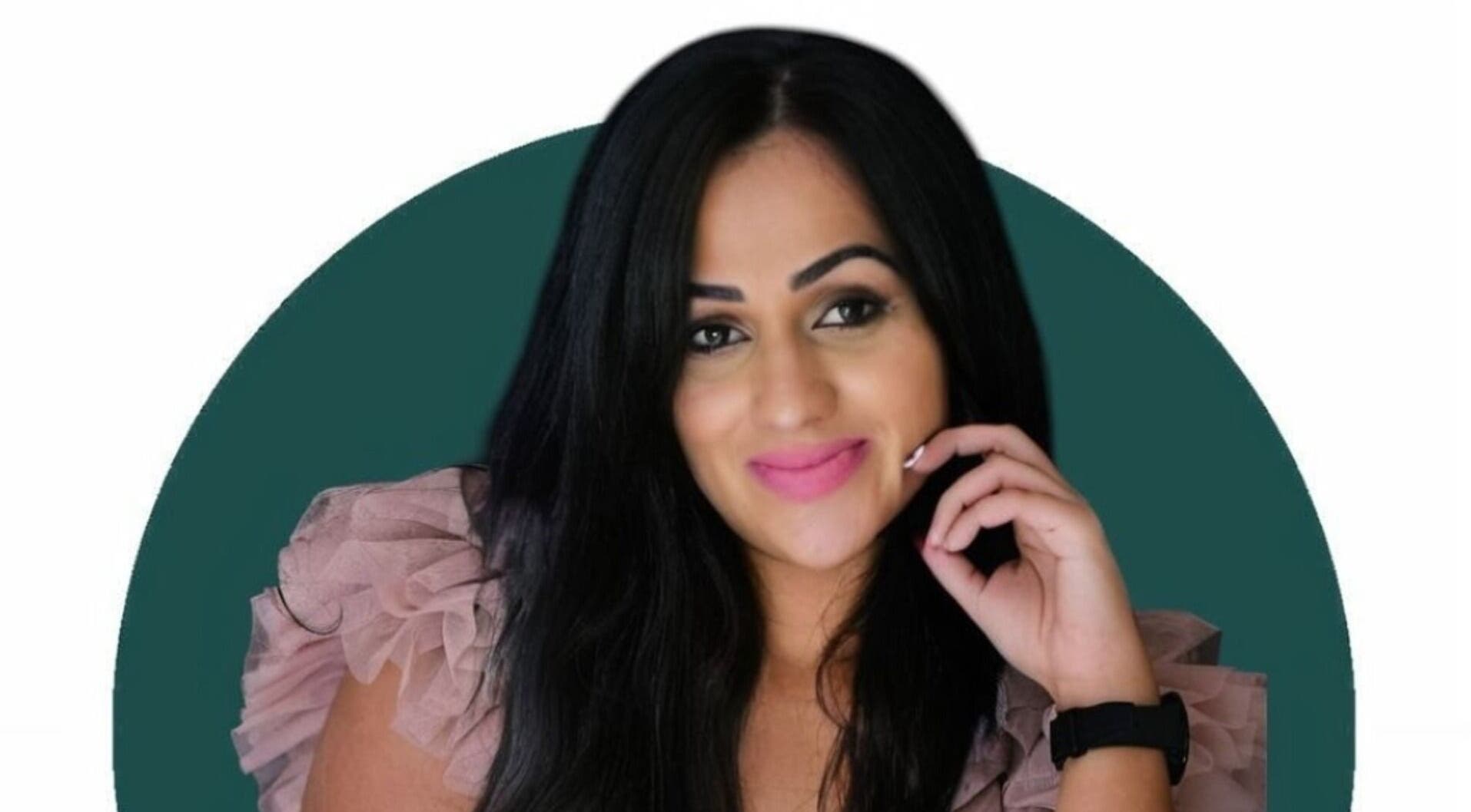 Smiling person at Emma's Express Beauty Studio in Cape Town, Western Cape, ZA.