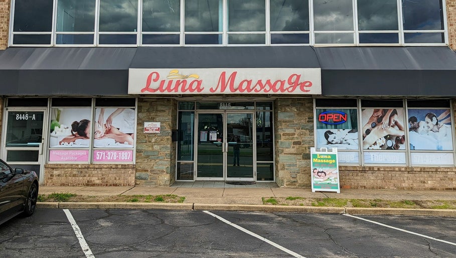 Luna Massage image 1