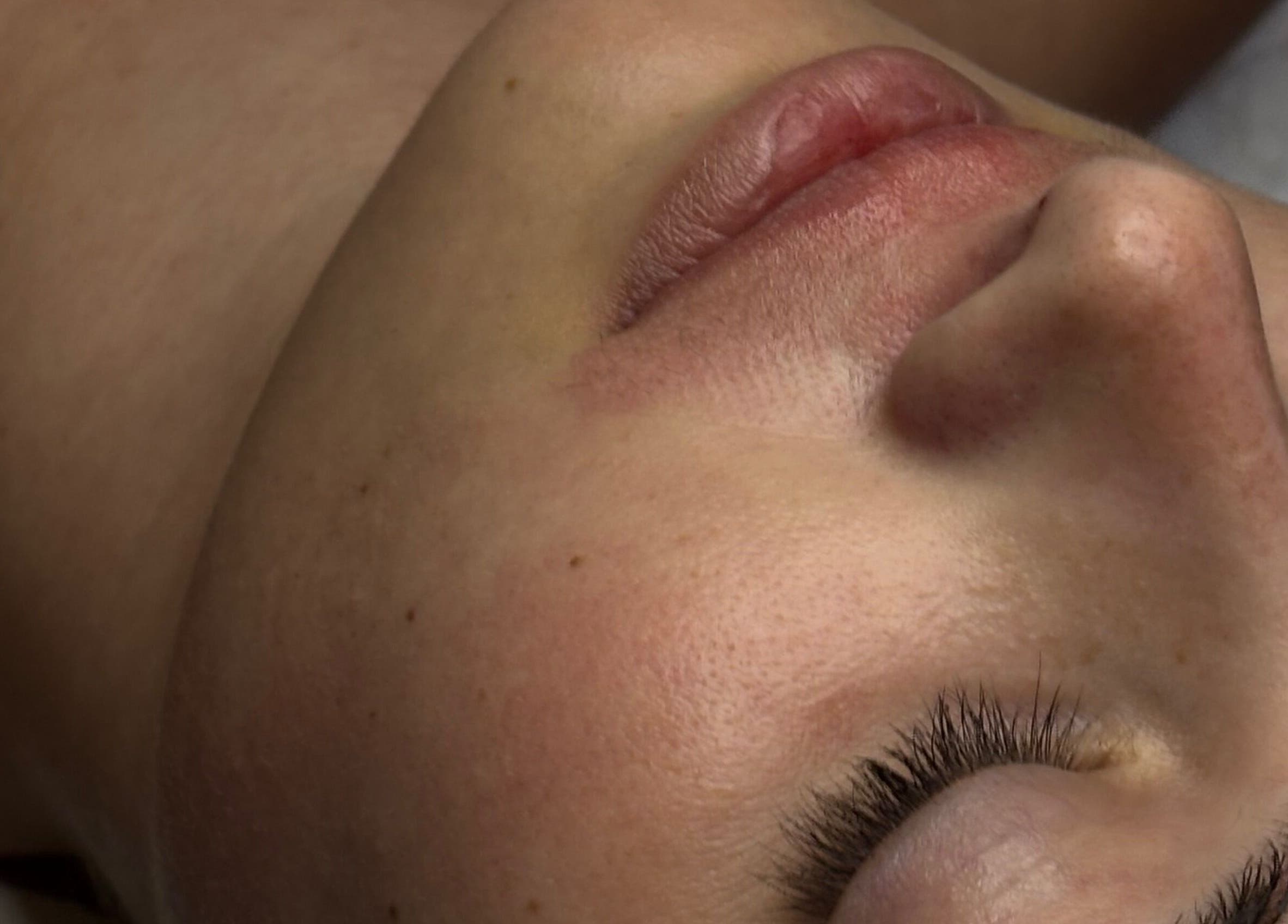 Relaxing facial treatment at Primavera Aesthetics in Olifantsfontein, Gauteng, ZA.