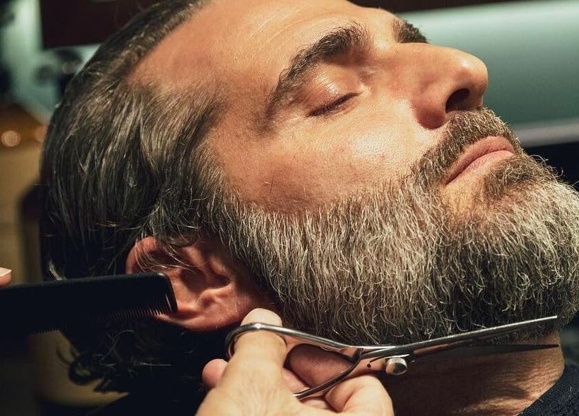 Professional beard trim at Barber Republic Gents Saloon, Dubai, AE, showcasing expert styling.
