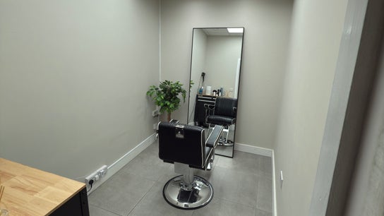 Chater | Hair