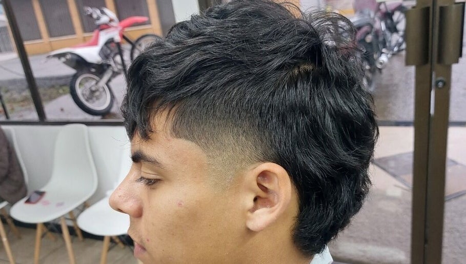 Gambar Geo's Style Barbershop 1