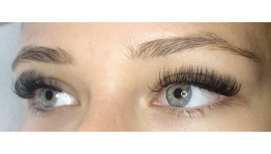 Lashes by Abbey imaginea 1