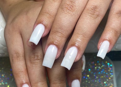 Hermosas uñas esmaltadas en Salón de belleza YAMILET, Santo Domingo Este, Santo Domingo, DO.