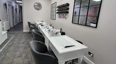 Imagen 2 de Salon 15 Beauty Rooms