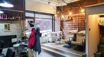The Style Lounge JQ image 2