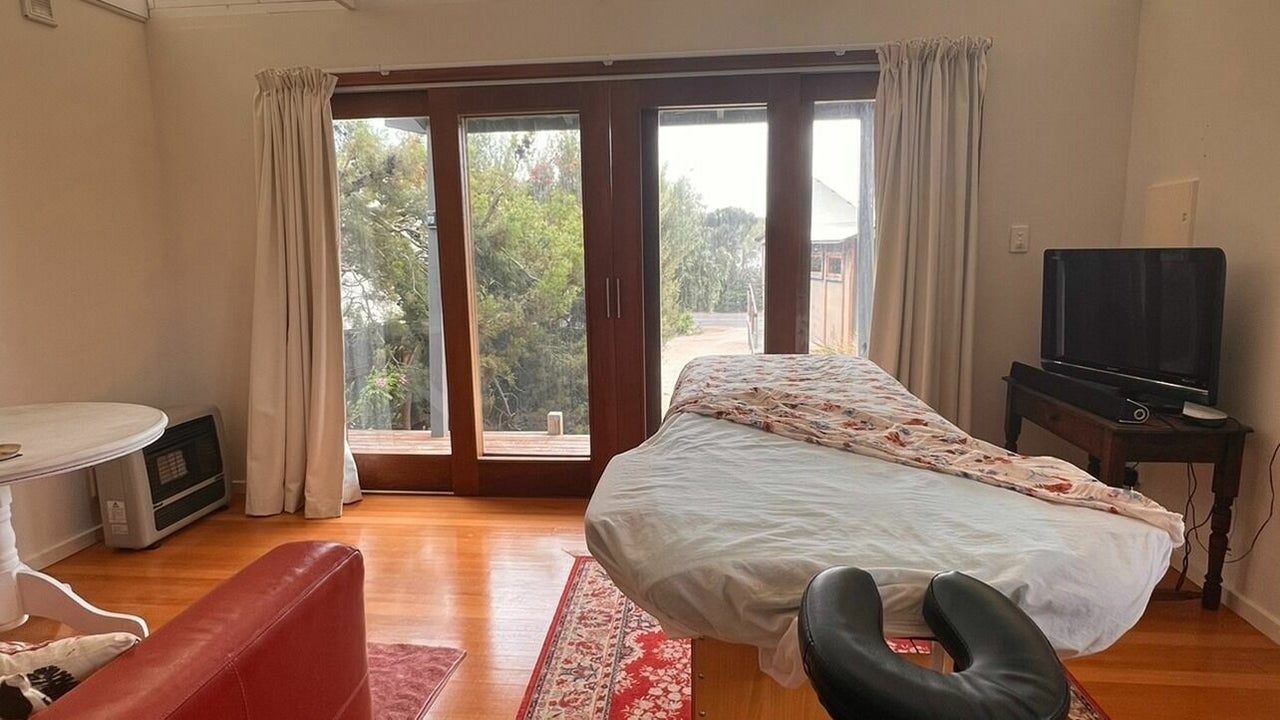 The Hut Coffin Bay 283 Esplanade Coffin Bay Fresha