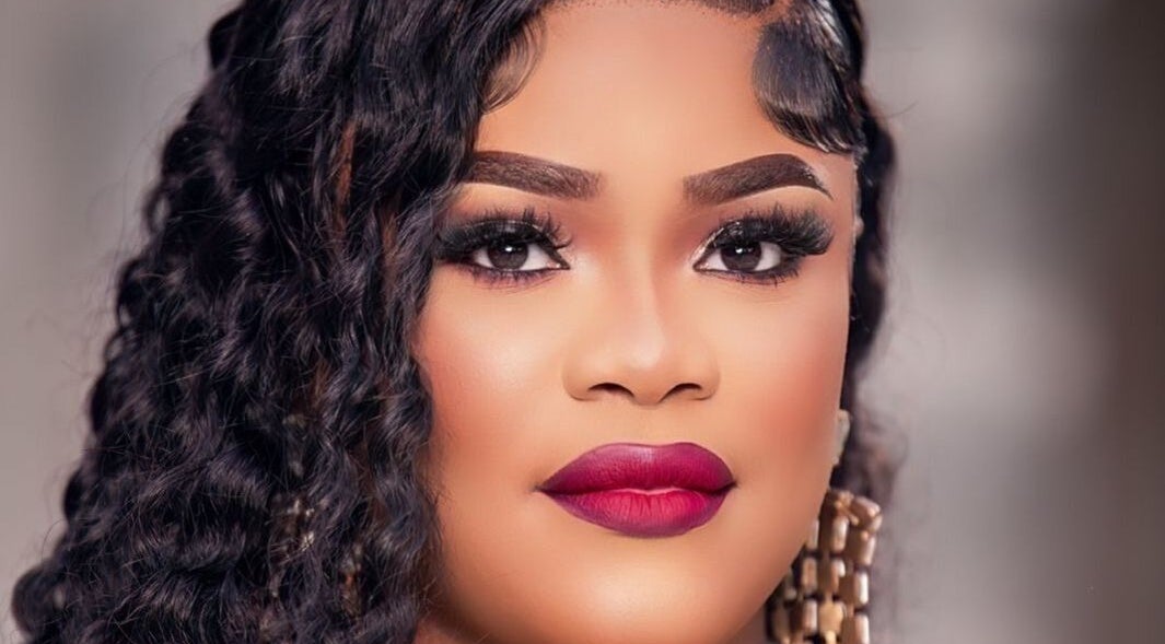 Close-up of a woman with elegant makeup at Glow by Que Tae, Kingston, St. Andrew Parish, JM.