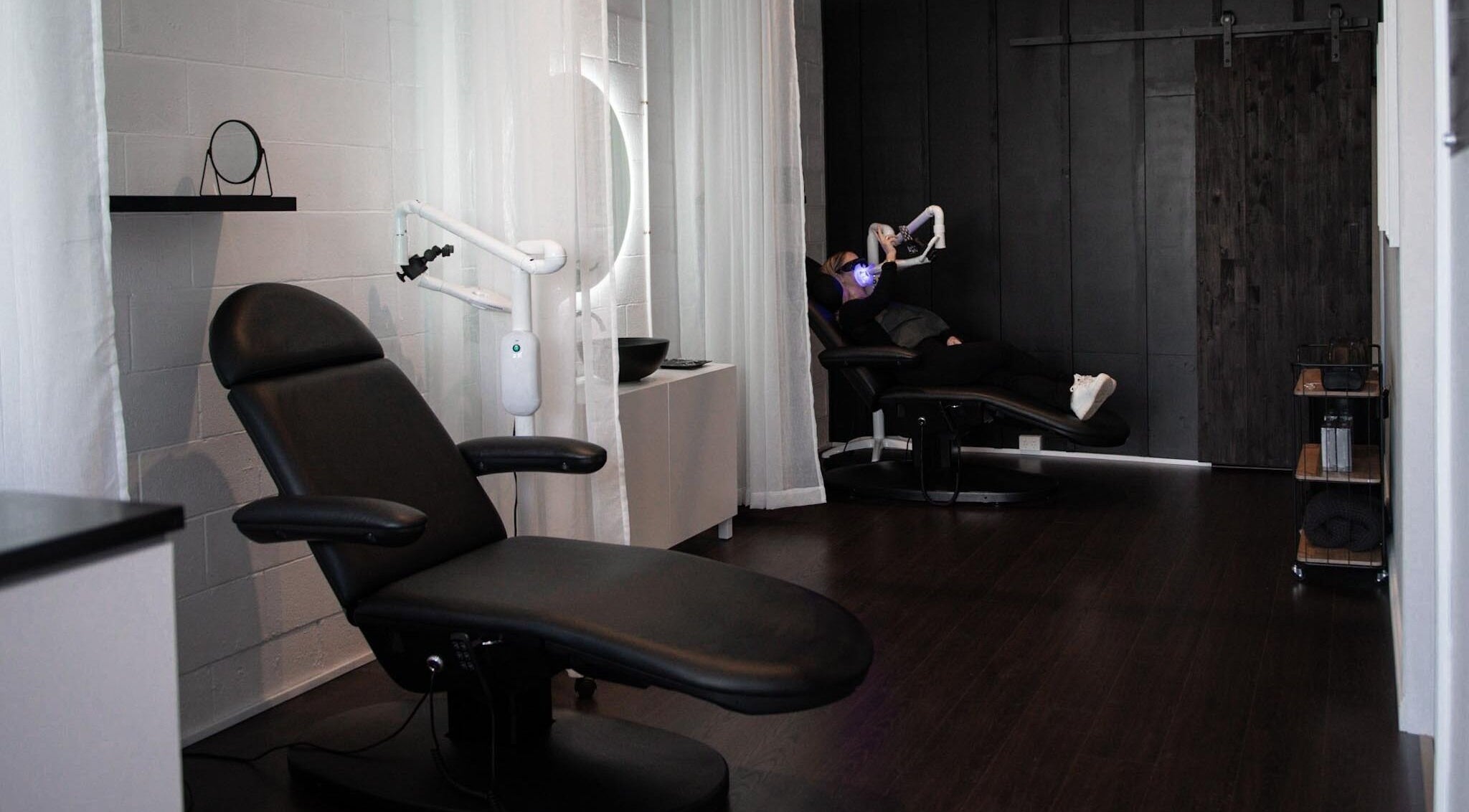 Sleek interior of The Whitening Co - Whangarei in Whangārei, Northland, NZ featuring modern dental chair and equipment.