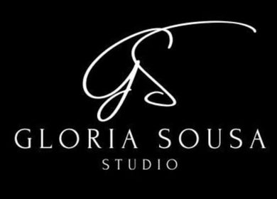 Logotipo Studio Gloria Sousa, localizado no Rio De Janeiro, Rio De Janeiro, BR.