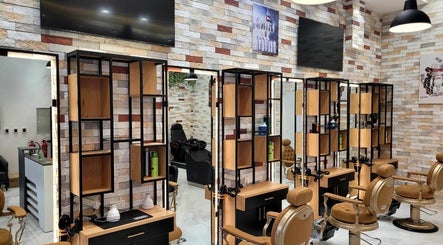 Clippers And Cutters Gents Salon – obraz 2