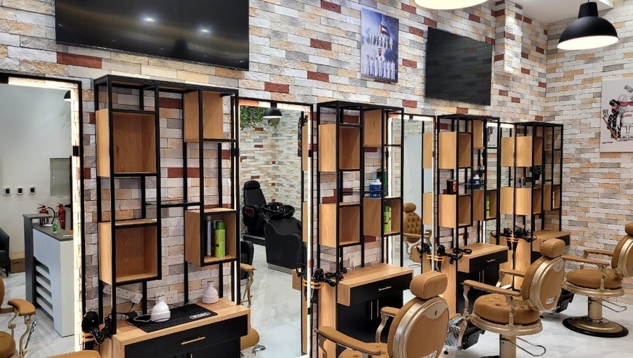 Clippers And Cutters Gents Salon image 1