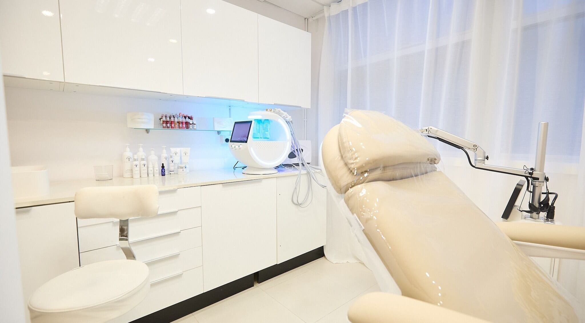 Modern treatment room at Arte Aesthetics in Sydney, New South Wales, AU featuring sleek design and advanced equipment.