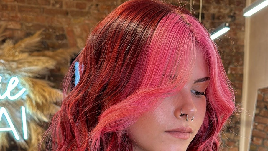 Sarah Ashley Hair at Woolf Kings X image 1