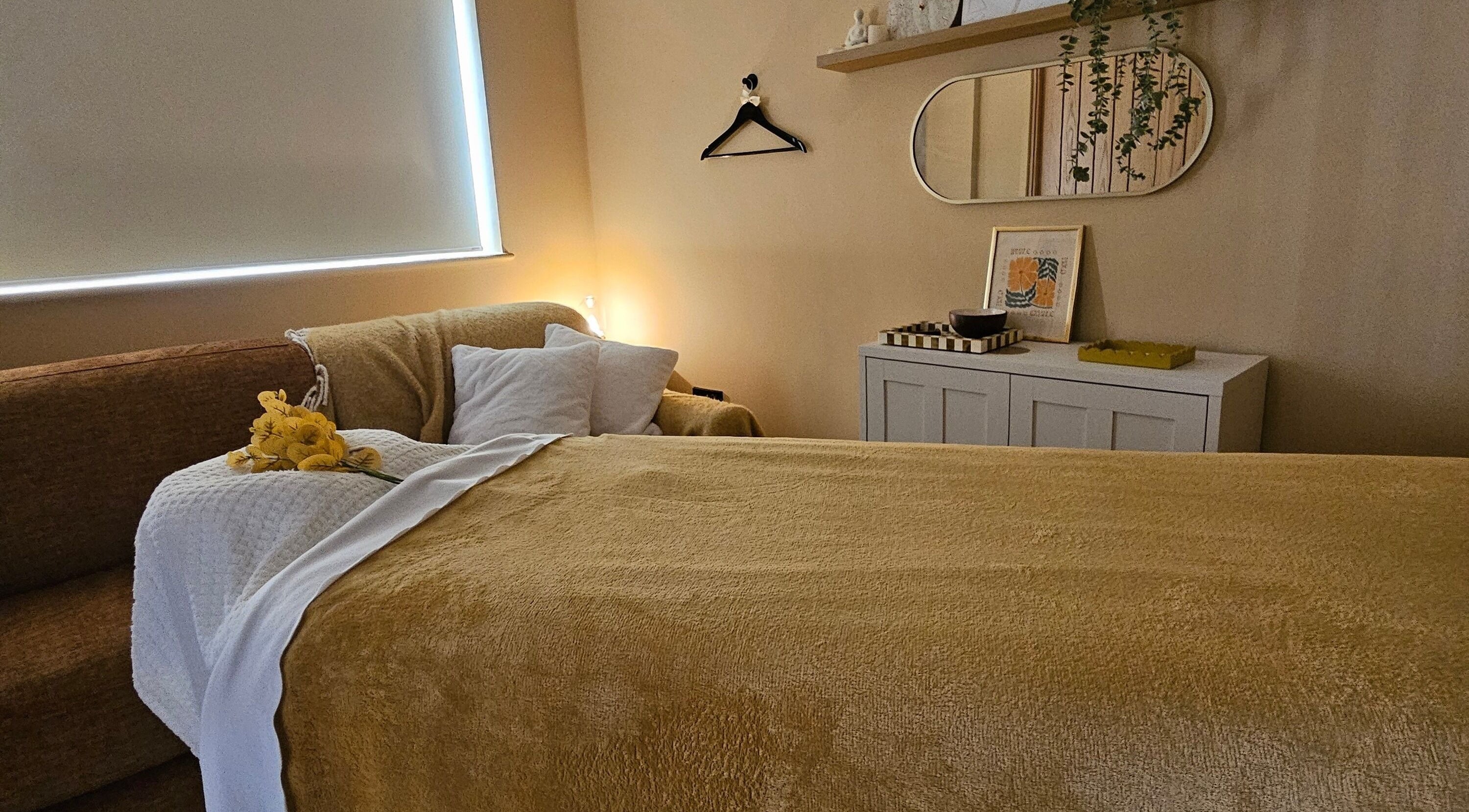 Cozy therapy room at In Touch - The Retreat - Brundall, Brundall, England, GB with a tranquil bed setting.