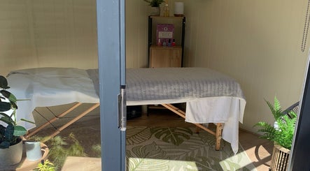 Holistic Earth Therapies