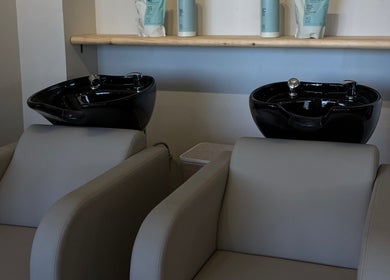 Luxurious wash stations at CAZA STUDIO, Mont-royal, Québec, CA, offering premium beauty services.