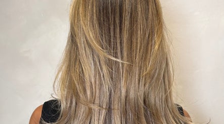 Lustrous blonde hair styled at CAZA STUDIO, Mont-royal, Québec, CA. Perfect blend of highlights and lowlights.