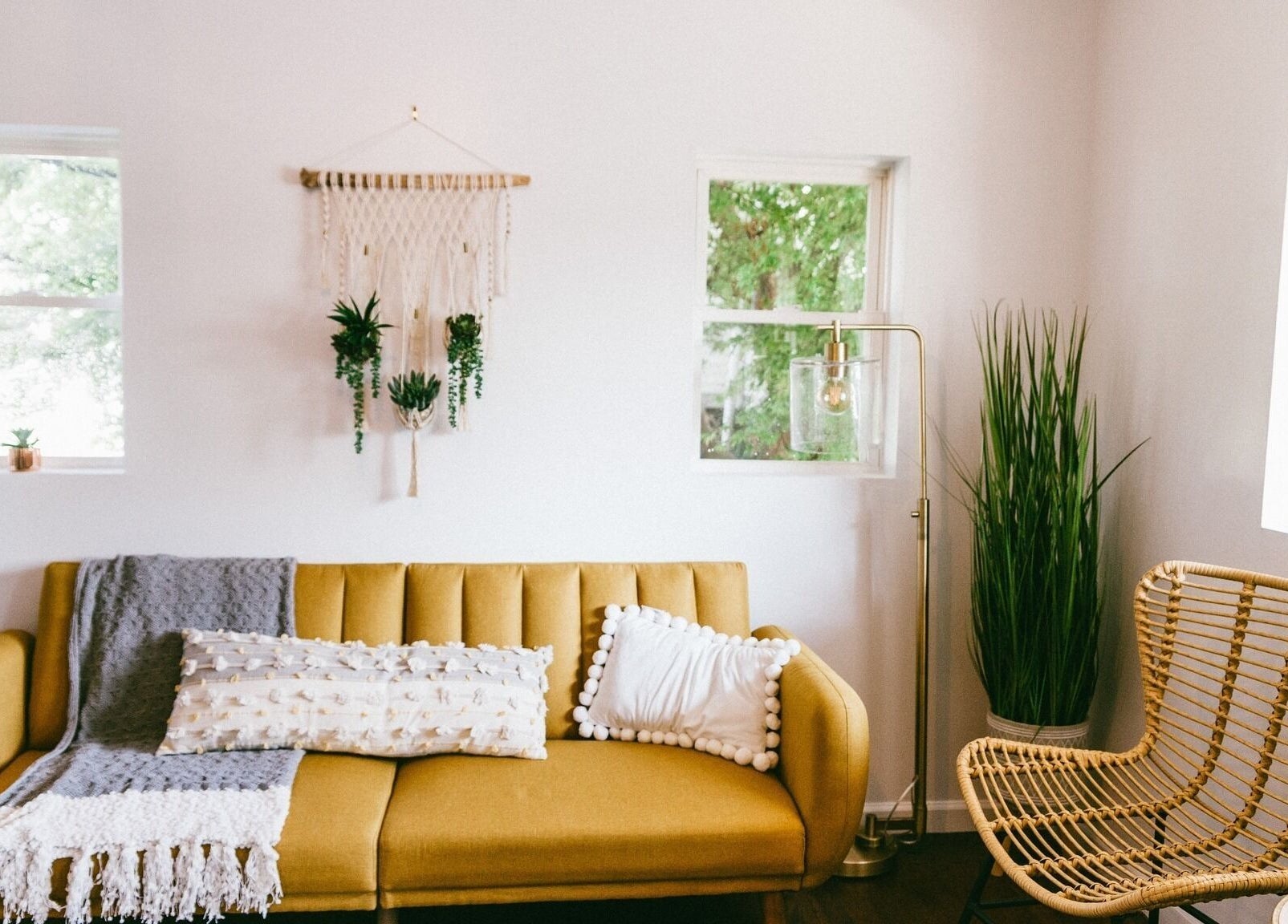 Modern lounge area at Kyana Britner with Texture+Sage in Fremont, Ohio, US featuring stylish decor and seating.