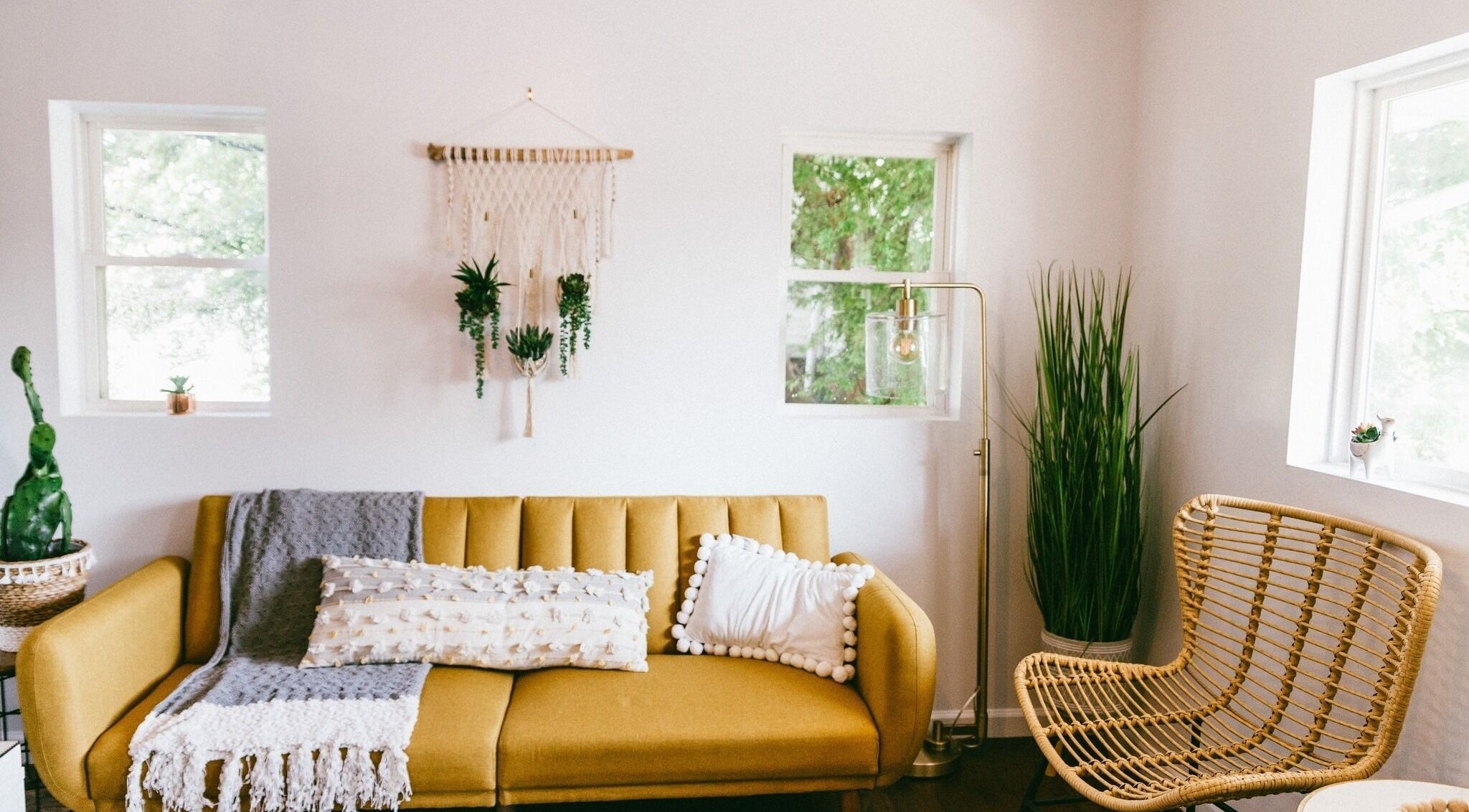 Modern lounge area at Kyana Britner with Texture+Sage in Fremont, Ohio, US featuring stylish decor and seating.