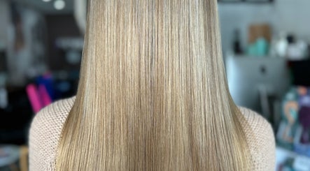 Hình ảnh 2 của AMMO Hair And Beauty