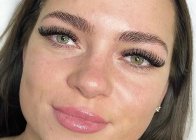 Close-up of long, voluminous eyelashes at Saisma Beauty, Bournemouth, England, GB.