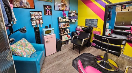 Rock'n Hair By Tracy Studio & Boutique