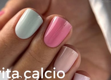 Uñas decoradas en colores pastel en Ilove Salon, Chihuahua, Chihuahua, MX.